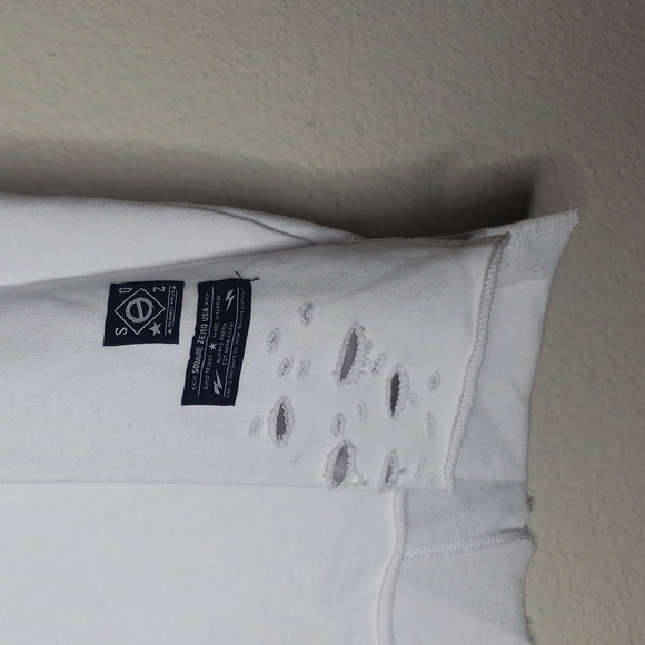 Square Zero Distressed Sweater Shirt - Picture 4 of 6